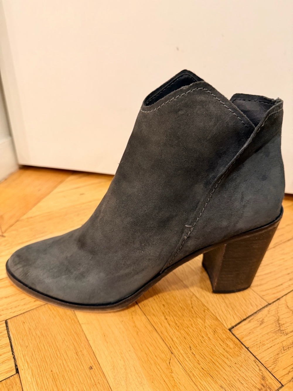olce Vita Gray Suede Cutout Ankle Booties Block Heel Size 12